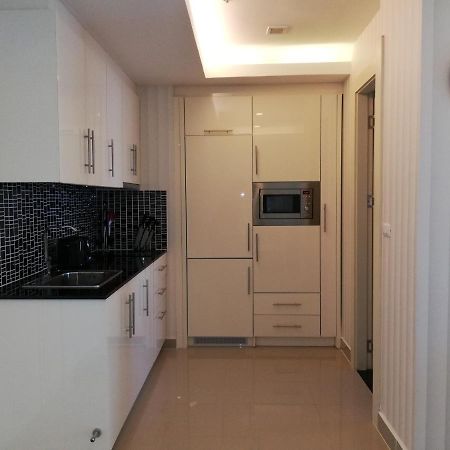 Cosy Beach View Apartments Pattaya Exterior photo