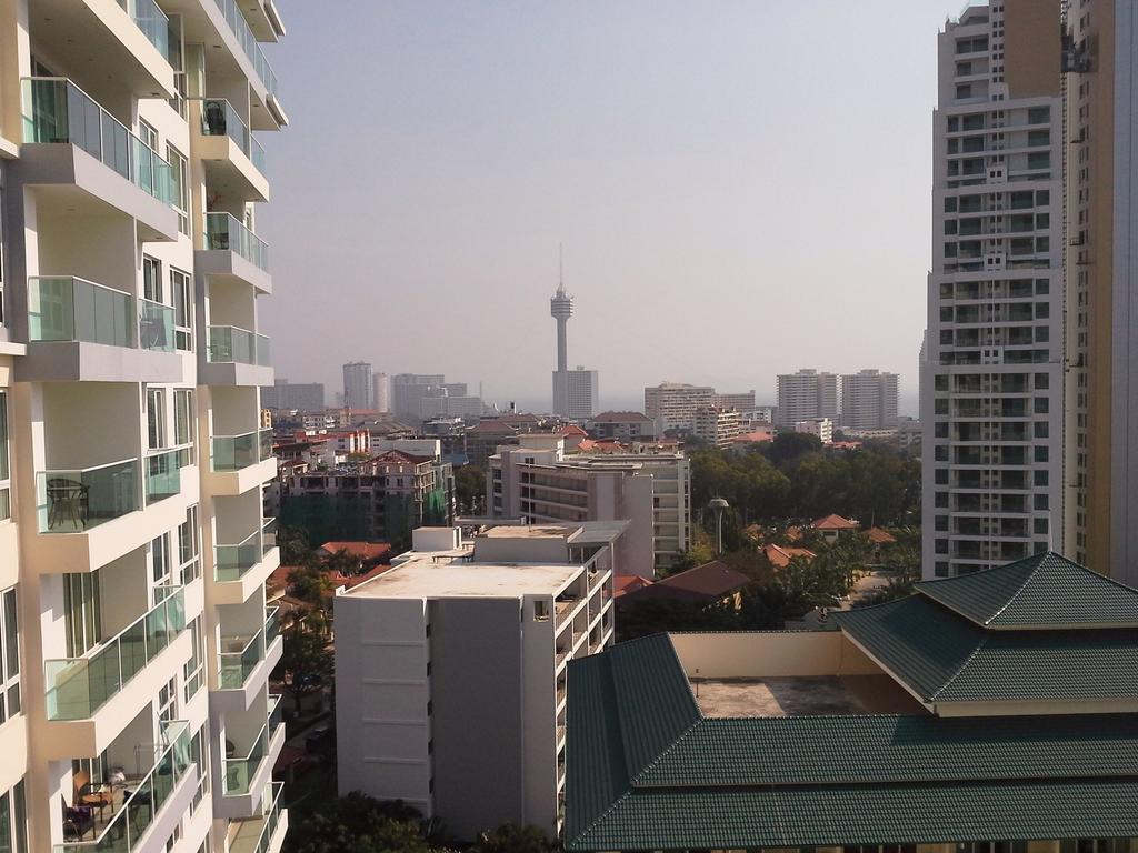 Cosy Beach View Apartments Pattaya Exterior photo