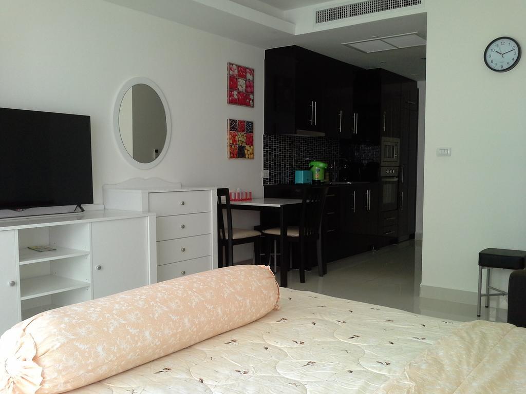 Cosy Beach View Apartments Pattaya Exterior photo